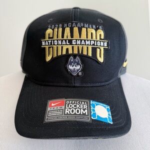 Nike UConn SnapBack Hat NCAA Basketball National Champs Champions March Madness